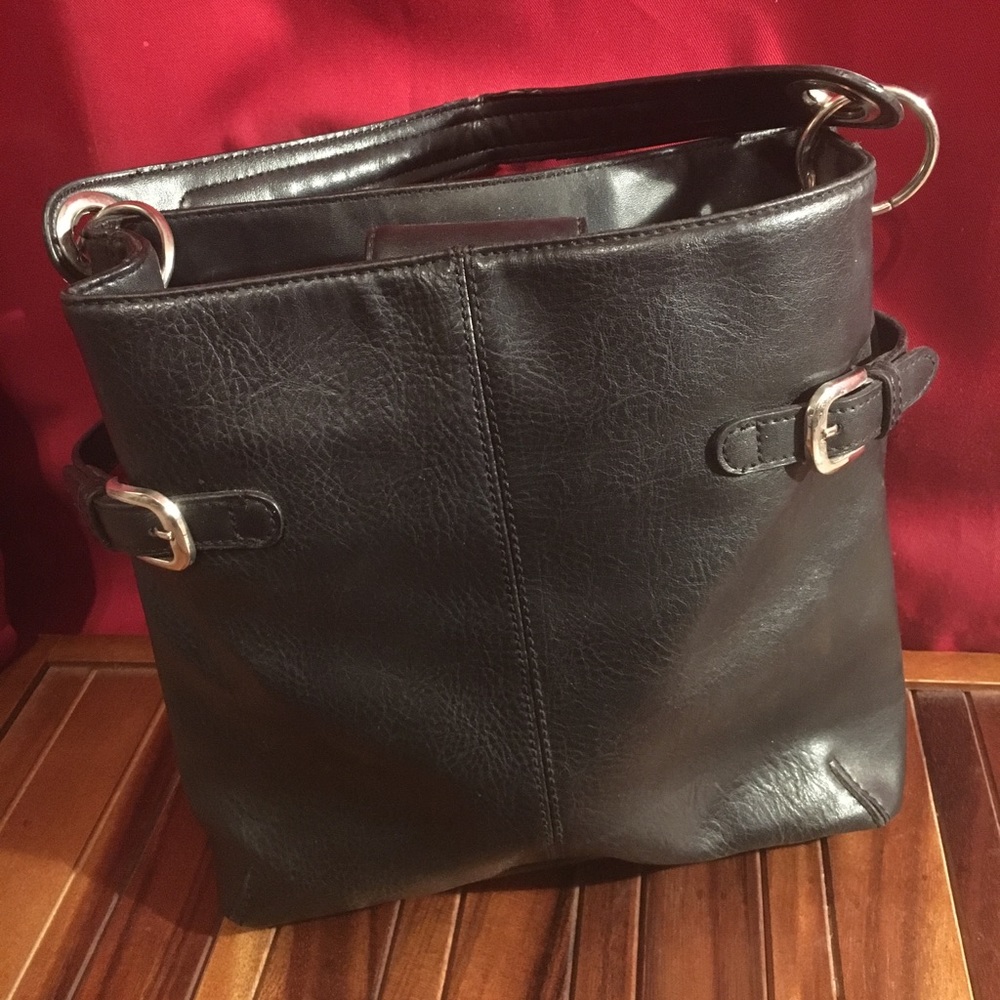 Tommy Hilfiger leather purse